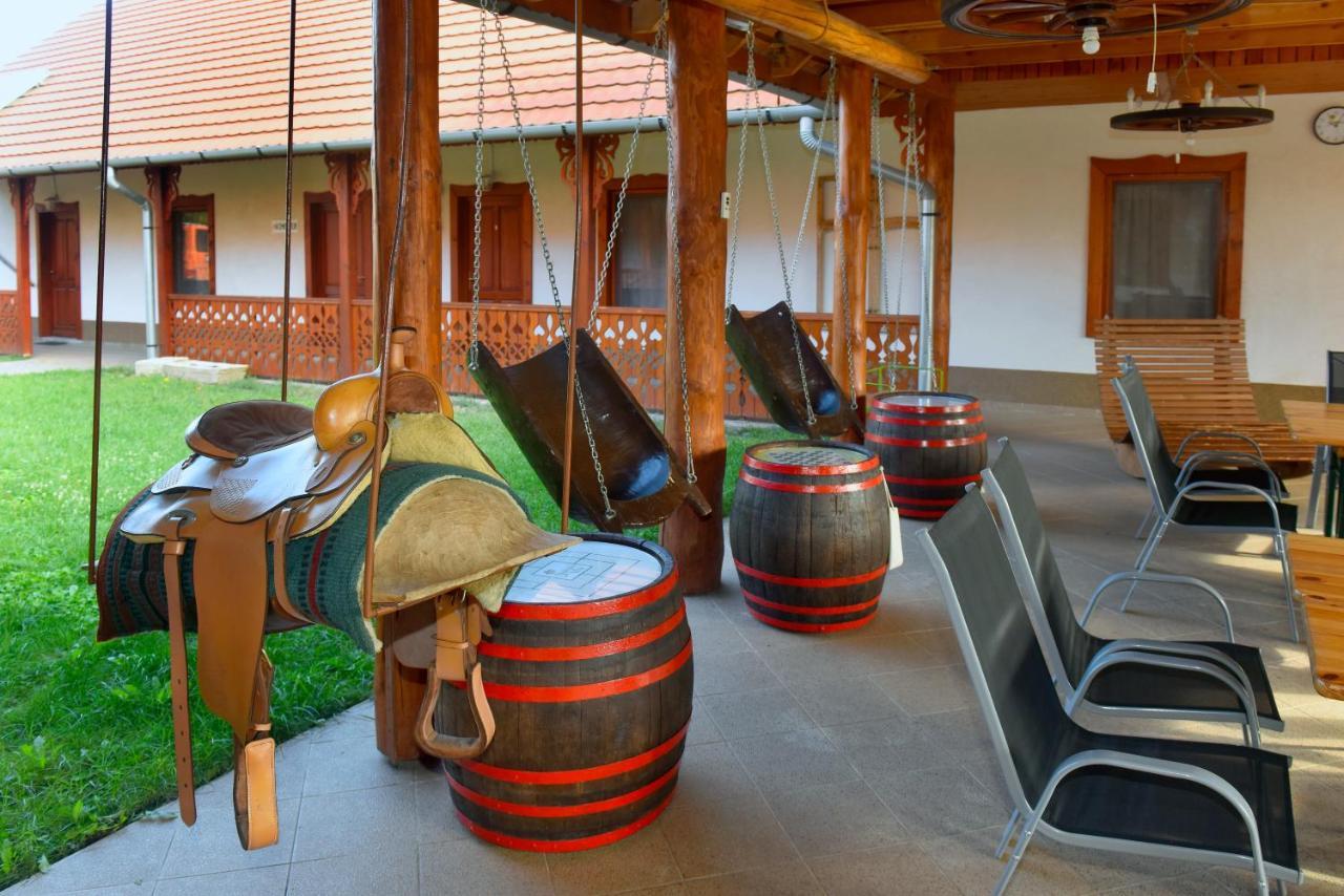 Nyakiglab Villa Szegi Экстерьер фото